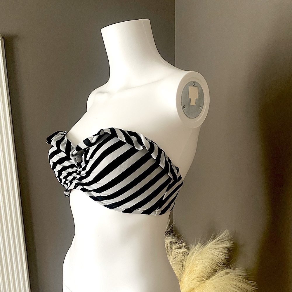 Victoria's Secret Ruffle & Striped Bandeau Bikini Top - Picture 2 of 4